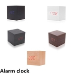 1 PC Alarm Clock Moda Cubic Relógio Decoração LED Relógio Relógio Criativo de madeira para Estudantes