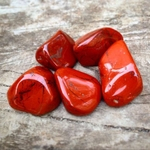 6 Pcs 20mm-30mm Red Jasper Tumble Stones Pedra Polida Cura Cristal Pedras Preciosas Tanque de Peixes Decoração Do Aquário Ornamento de Casa de Pedra