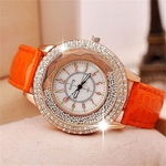 Assista elegante com diamante Decor Quicksand Dial couro Presentes Quartz Relógios de pulso para o aniversário Mulher