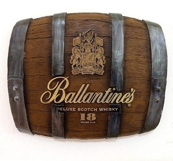 Barril Horizontal Decorativo Ballantines Whisky - Karin Grace