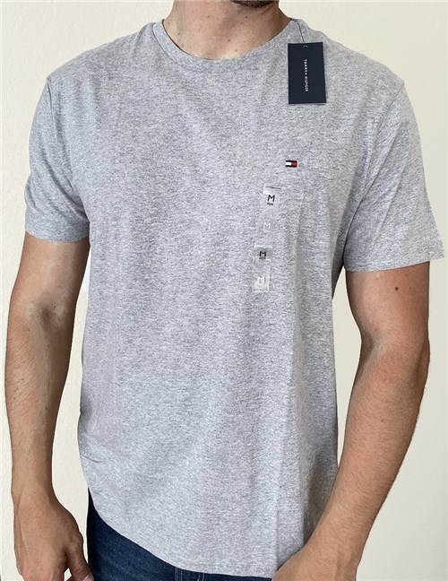 Camiseta Básica Tommy Hilfiger #19 (P)