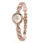 Elegante Magro Mulheres pulseira relógios Feminino Quartz relógio com strass