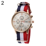 Moda Feminina Sub-Dial Decor Redondo Dial Nylon Band Analog Quartz Wrist Watch