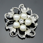 Moda liga Crystal Pearl Bead embutimento Broche