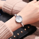 Mulheres Moda Casual Elegante pequeno Dial Bangle Pulseira de Punho relógio de quartzo