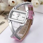 Luxo Rhinestone Leather Watch Mulheres Ladies Casual Crystal Quartz Relógio de pulso Presentes Redbey