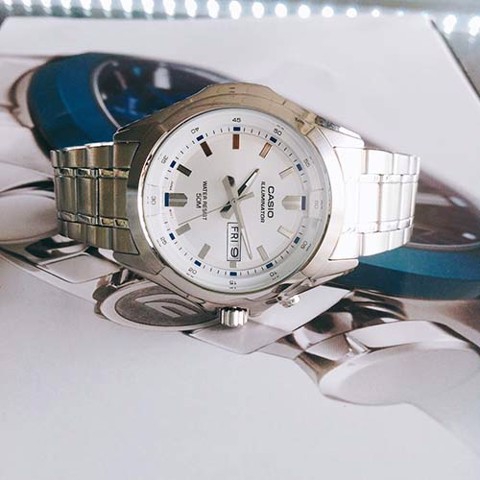 Relógio Casio Collection Mtp-E205d-7Av Analógico Prata Mostrador Branco