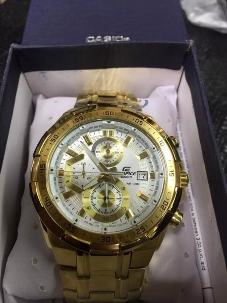 Relogio Casio Edifice Efr 539zd Dourado Fundo Branco