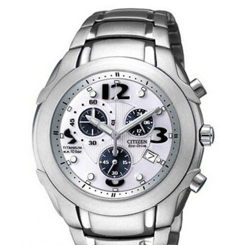 Relógio Citizen Masculino Eco Drive Cronógrafo Titanium Safira At0351-51a