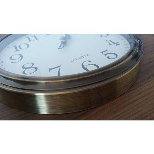 Relógio de Parede Metálico Dourado