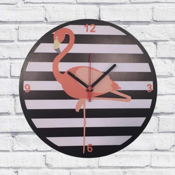Relógio de Parede Sala Madeira Flamingo Cor Preto 30x30x2cm - Maisaz