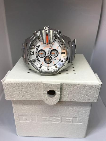 Relógio Diesel Mega Chief Masculino DZ4328 em Aço Prateado com Branco