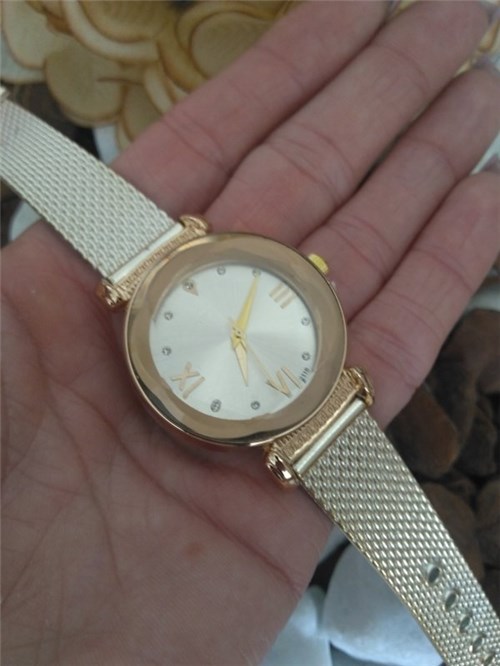 Relógio Feminino Pequeno Pulseira de Silicone Dourado/claro 4111