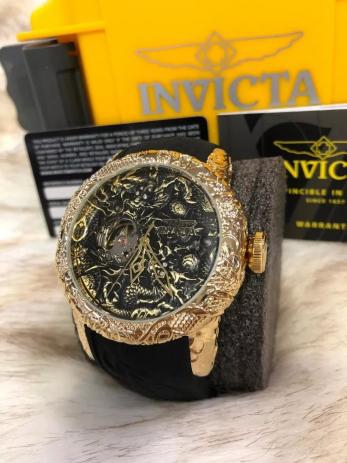 Relógio Invicta Yakuza 25082 Dourado com Fundo Preto
