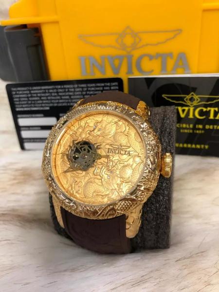 Relógio Invicta Yakuza 25082 Dourado com Pulseira Marrom