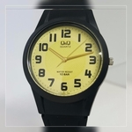 Relógio Q&q Preto Fundo Dourado Pulseira Borracha Vq50j001y