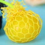 Ficha técnica e caractérísticas do produto 6,5 Cm Fun Ys De Pulso Movimento Uvas Formulário De Liberar O Estresse Pressão Relaxe Bola Novel Expulsando Silicone Fruit Tricky Ys Pressão Estresse Muco No Autismo