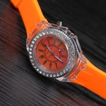 Ficha técnica e caractérísticas do produto Diamond crystal led light watch 10 colors unisex silicone candy fashion flash up backlight student watches