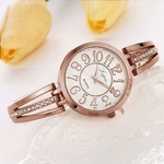 Ficha técnica e caractérísticas do produto Fashion Women Stainless Steel Crystal Dial Quartz Bracelet Luxury Wrist Watch A