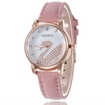 Ficha técnica e caractérísticas do produto Assista Estrela Estrelado diamante Swan Dial Magnetic Buckle Assista Mulher Quartz Relógio com pulseira de couro