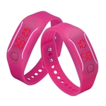 Ficha técnica e caractérísticas do produto Mens Womens Silicone LED Watch Data Sports Pulseira Digital rel¨®gio de pulso Hot