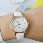 Ficha técnica e caractérísticas do produto Relógio cardamomo Taobao moderno hot moda ocasional pequena estudante superfície relógio digital feminino