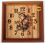 Relógio de Madeira de Parede Feito a Mão com a Imagem de Santa Rita - Artesanal