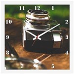 Ficha técnica e caractérísticas do produto Relógio de Parede Vintage Decorativo Máquina Fotográfica Antiga 30x30cm