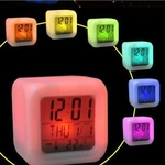 Ficha técnica e caractérísticas do produto Relógio Despertador Cubo Digital Led Colorido De Cabeceira Termômetro