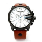 Relógio Masculino Curren 8176 Bracelete Conhaque Fundo Branco
