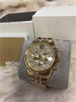 Ficha técnica e caractérísticas do produto Relógio Michael Kors Mk8347 DOURADO Lançamento 2019 Cristais