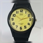 Ficha técnica e caractérísticas do produto Relógio Q&q Preto Fundo Dourado Pulseira Borracha Vq50j001y