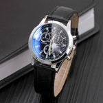 Ficha técnica e caractérísticas do produto Ultra-fino Moda Watch Men Coreana & # 39; S Belt Assista Blu-ray Laser Relógio De Quartzo